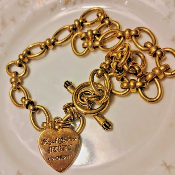 Vtg. Royal Juicy Couture Logo Heart Gold Tone Chain Link Necklace Toggle Rare - Picture 3 of 7